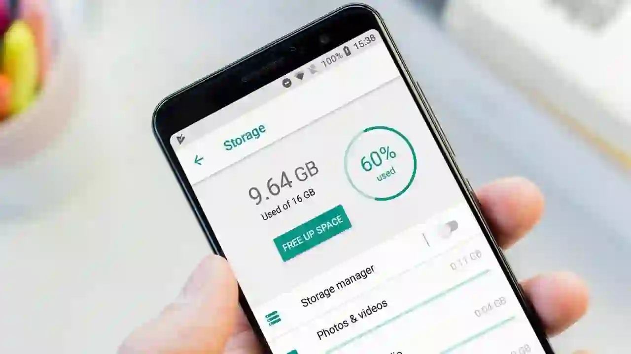 “Android smartphone storage optimization and memory cleanup illustration”