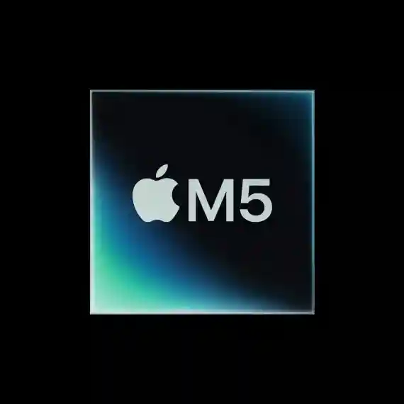 “Apple M5 chip inside a MacBook Pro showing advanced AI and GPU technology”